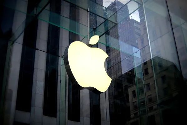 蘋果欲在瀏覽器中加入AI搜索功能 谷歌天塌了：股票大跌7%