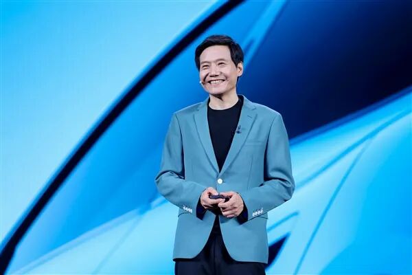 雷軍“60+60=120”言論引網友科普：汽車的實際沖擊力遠超相對速度