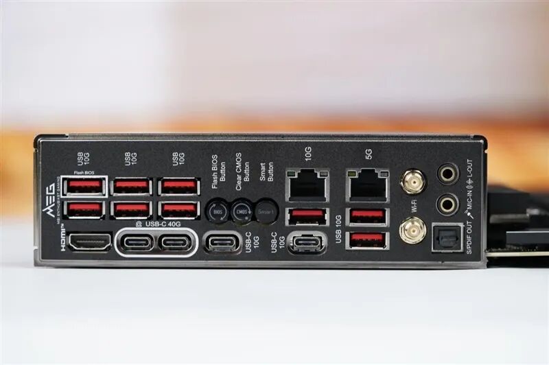 媲美超神板的ACE战神板!微星MEG X870E ACE MAX评测