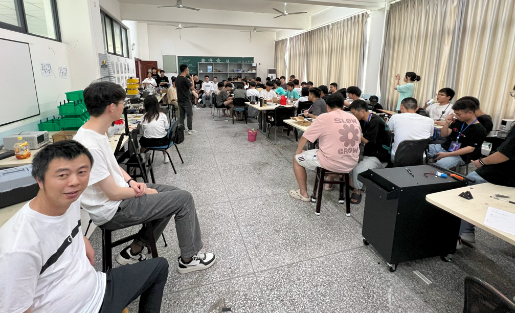 乐师采访:何玩转智能车?-电子工程专辑