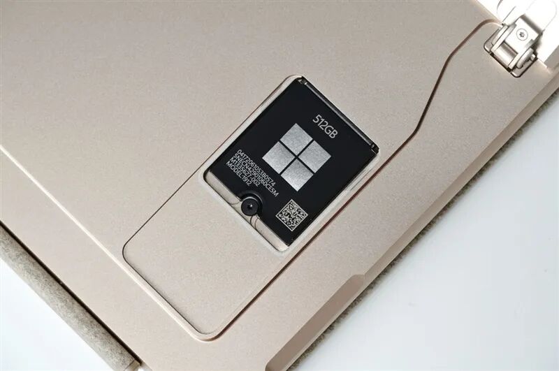 新一代 Surface Pro，13英寸評測：性能能效進步巨大 核顯媲美最新X86