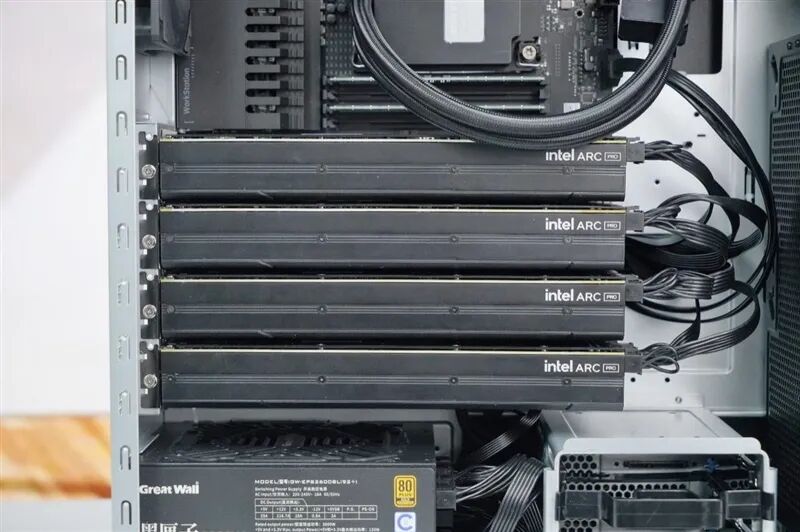 4張96GB顯存暴力輸出！英特爾銳炫Pro B60和長城世恒X-AIGC工作站評測：可滿足千人同時在線聊天