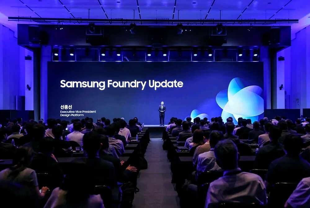 三星電子于1日在其瑞草總部舉辦了“SAFE Forum 2026”。三星電子晶圓代工事業(yè)部設(shè)計平臺開發(fā)辦公室副總裁申鐘信發(fā)表了主題演講。