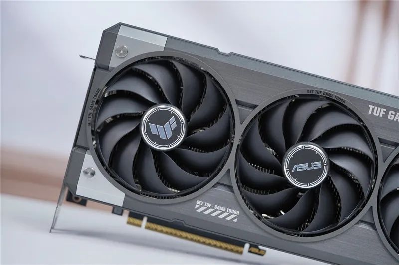 Blackwell的甜点来了！NVIDIA RTX 5060 Ti首发评测：8GB疯狂爆显存 16GB正好