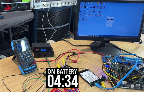 發燒友用56節5號電池運行臺式機電腦：實測玩掃雷續航不到5分鐘