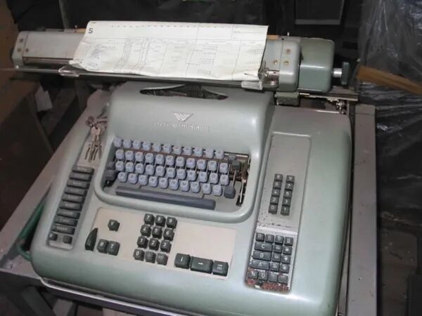 7輛卡車才裝完！廢棄倉庫發現2000余件計算機文物：跨越1930-1980年代